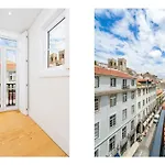 Porta Do Mar Deluxe Central Apartments